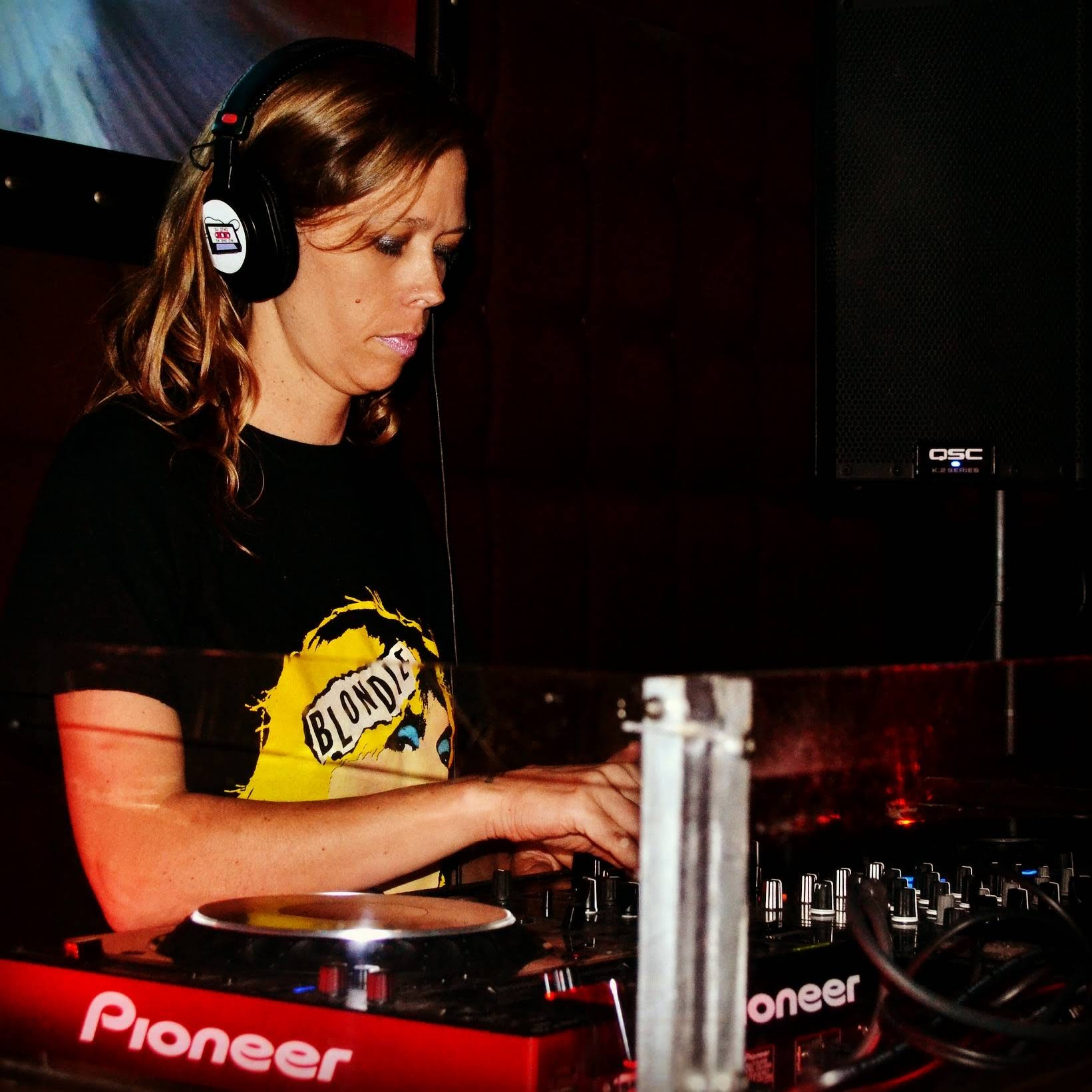 VIP Party DJ Track Star Staci
