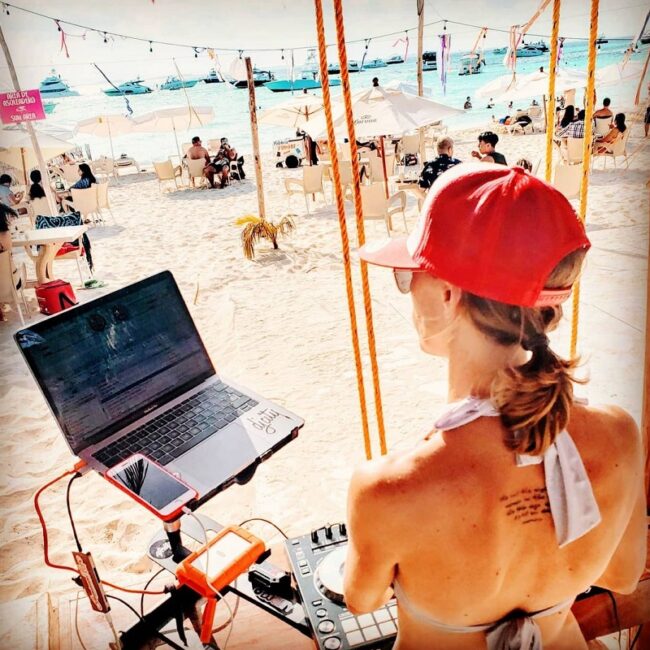 Las Hamacas Beach Club Cancun - Mexico Corporate DJ 5